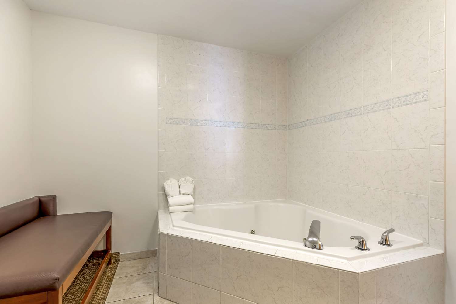 Comfort Suites Longmont, CO 8/8