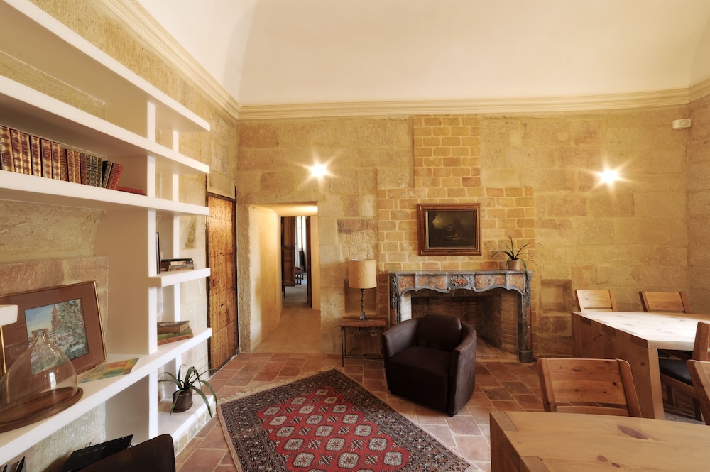 Le Chateau de Pondres 58/68