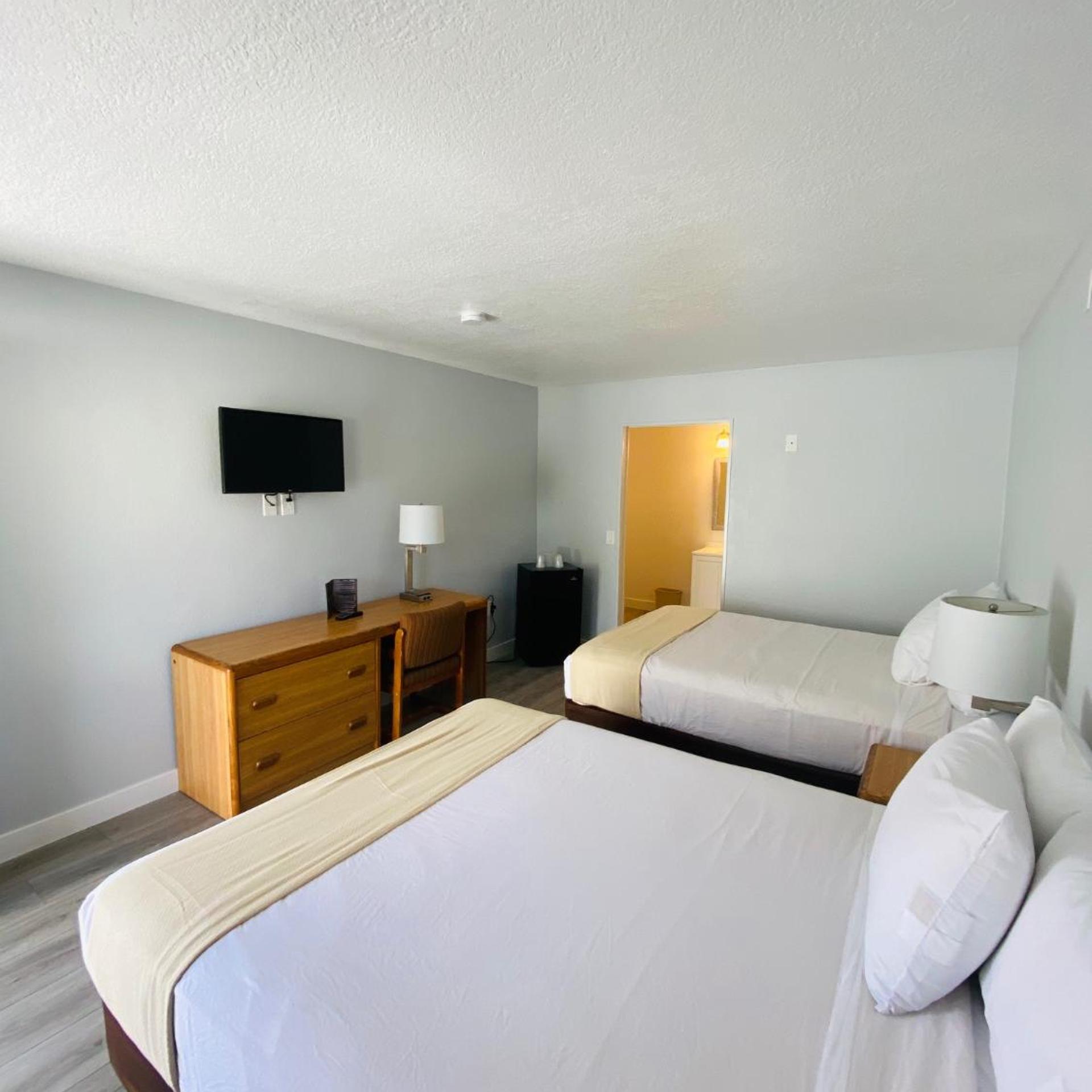 EZ 8 Motel Old Town 3/24