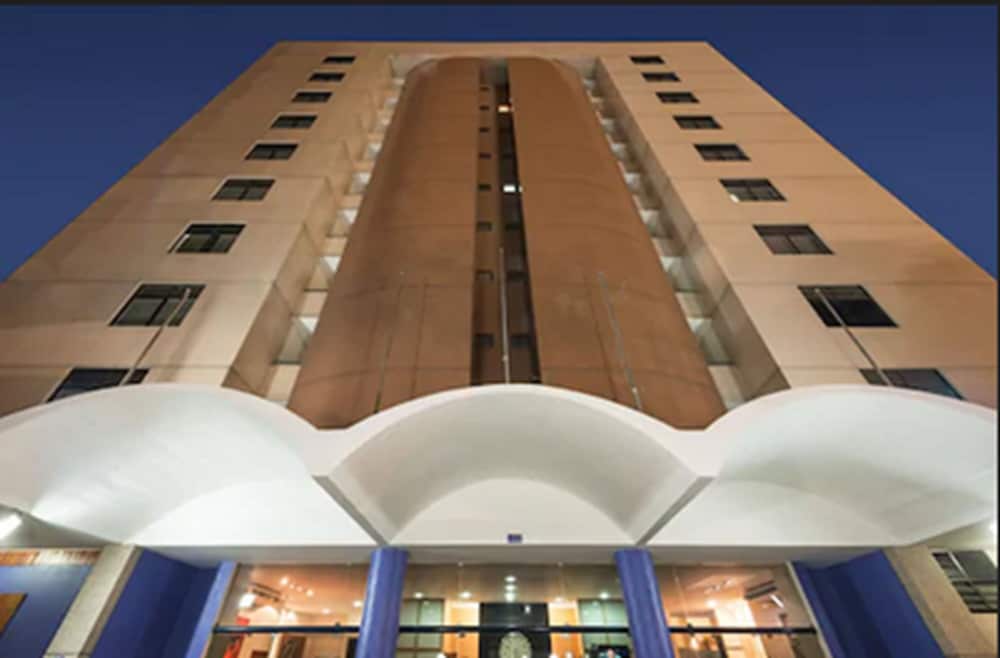 Executive Arrey Hotel 2/50