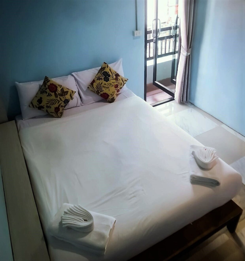 The Guest Hotel - Hostel 11/49