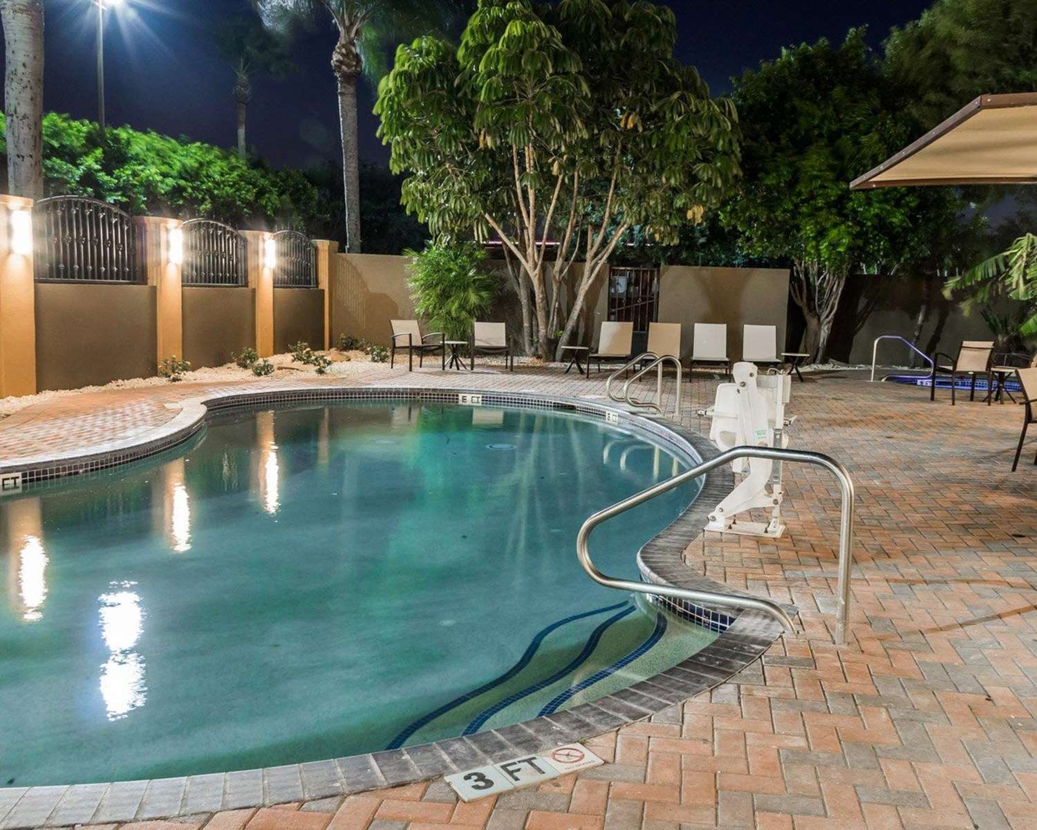 Comfort Inn & Suites Pharr - McAllen 30/30