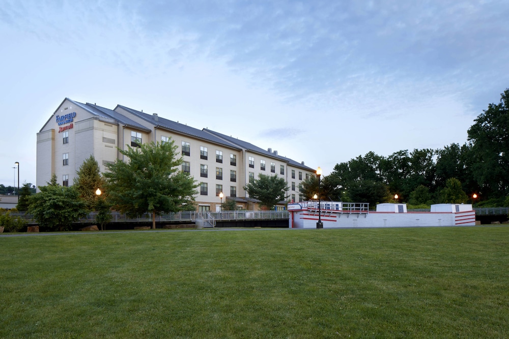 Fairfield Inn Suites Cumberland 46/50
