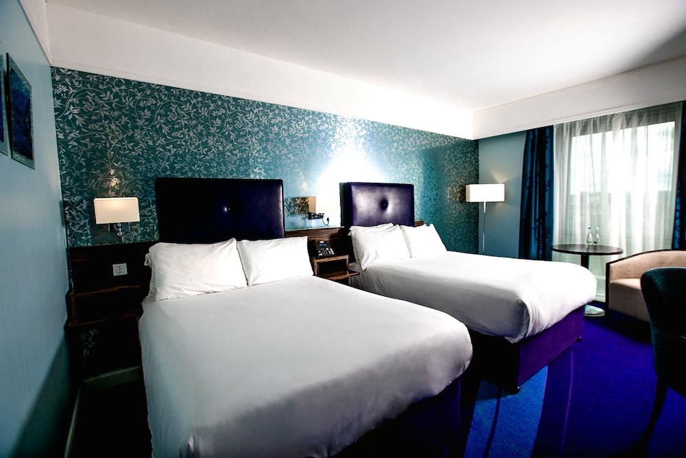 CROWNE PLAZA BLANCHARDSTOWN 21/76