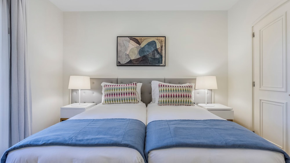 2 BEDROOMS, APARTMENT