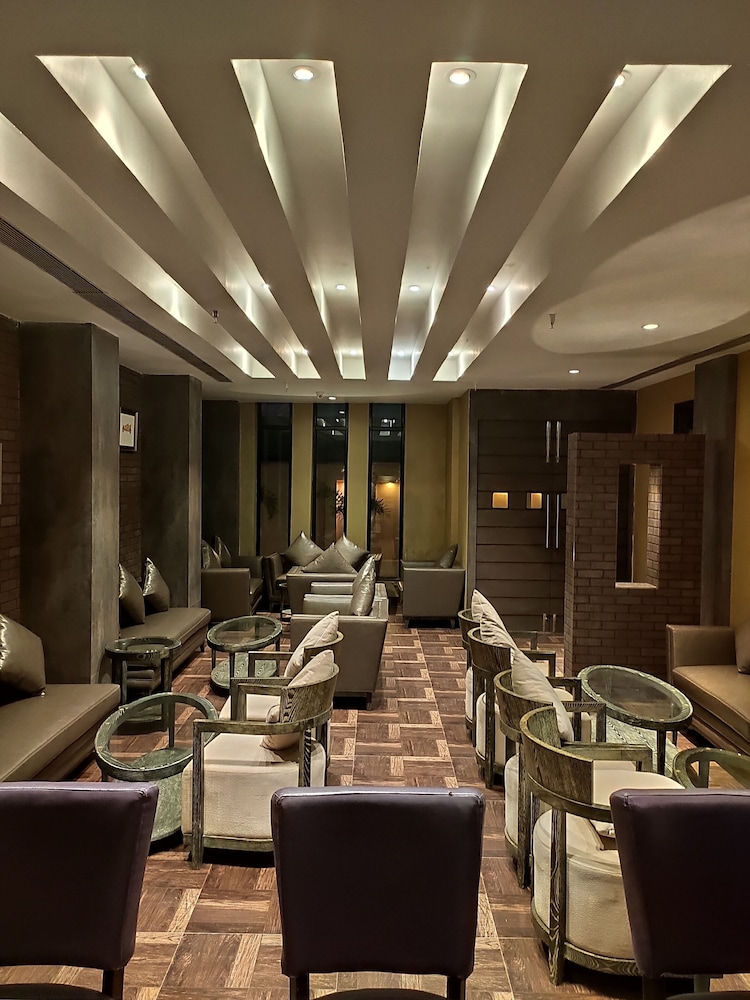Hotel Pal Heights Mantra 27/47