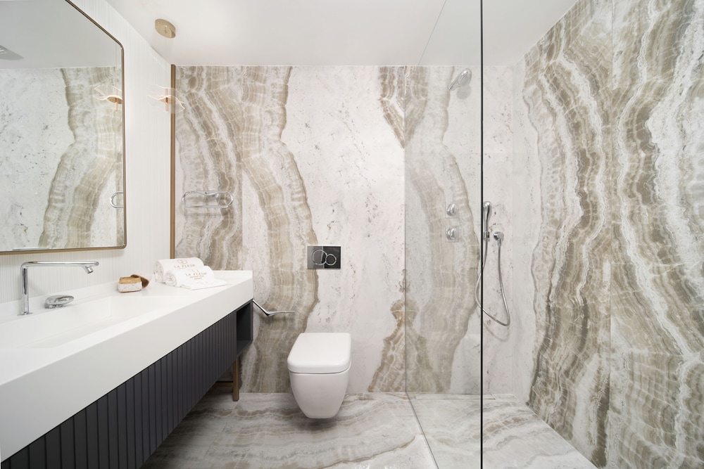 LA FLEUR BOUTIQUE HOTEL 20/21