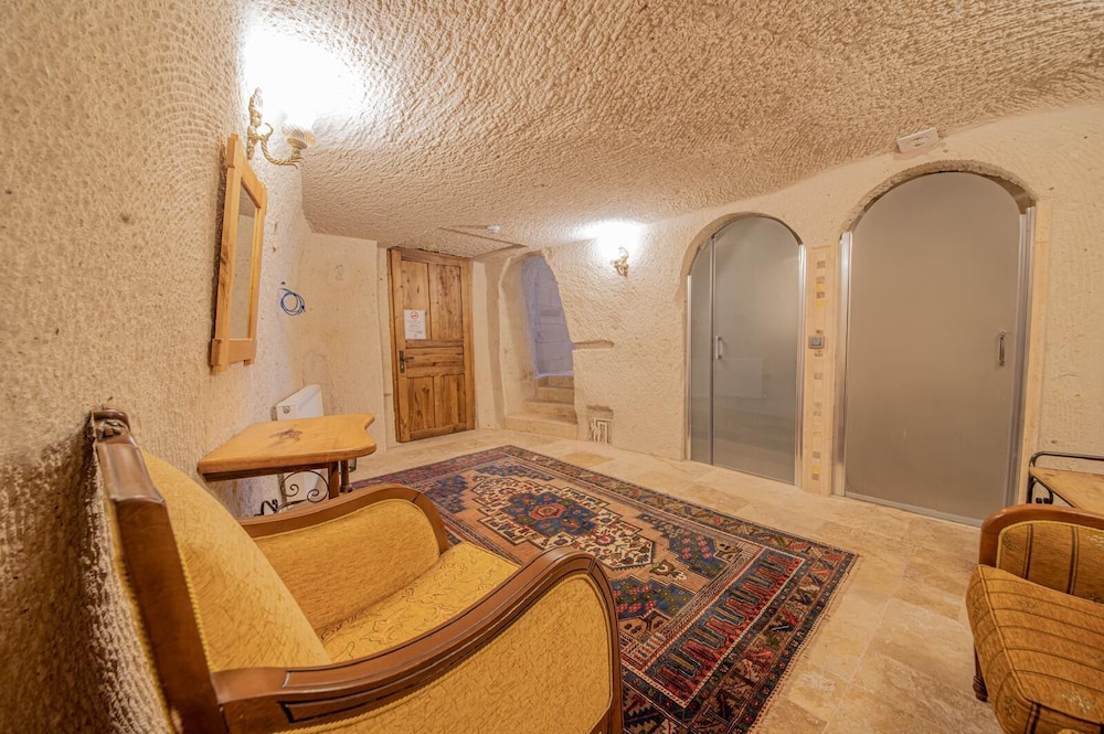 Chelebi Cave House 73/98