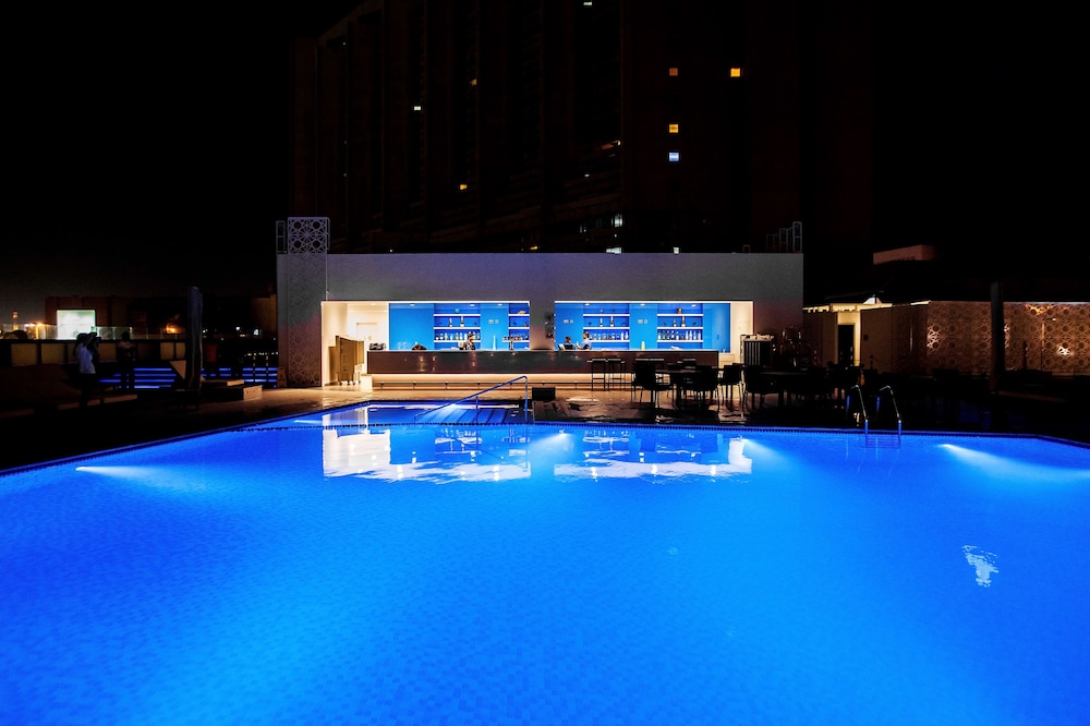 Radisson Blu Deira Creek 40/74