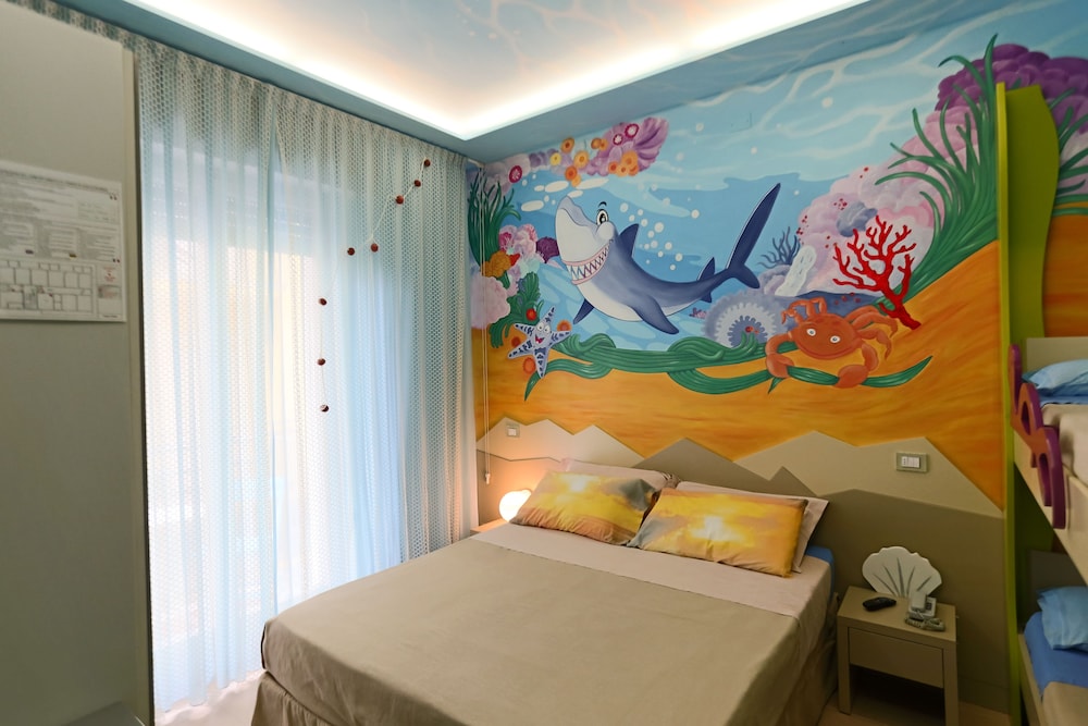 Mini Hotel 13/44