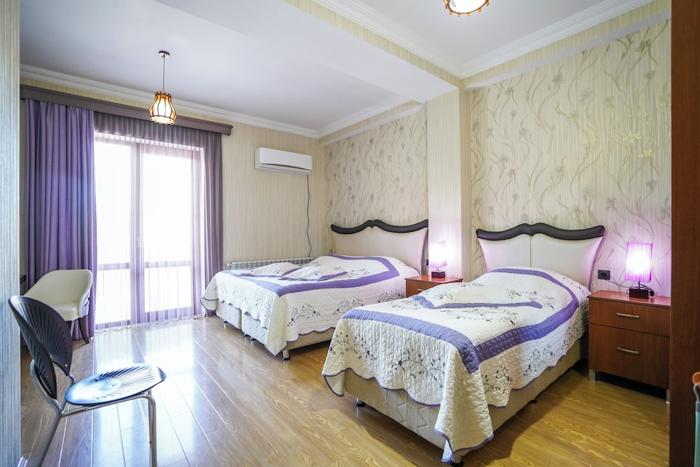 Natali Hotel 28/65