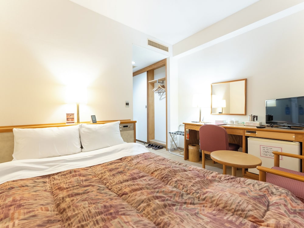 ROOM, DOUBLE BED