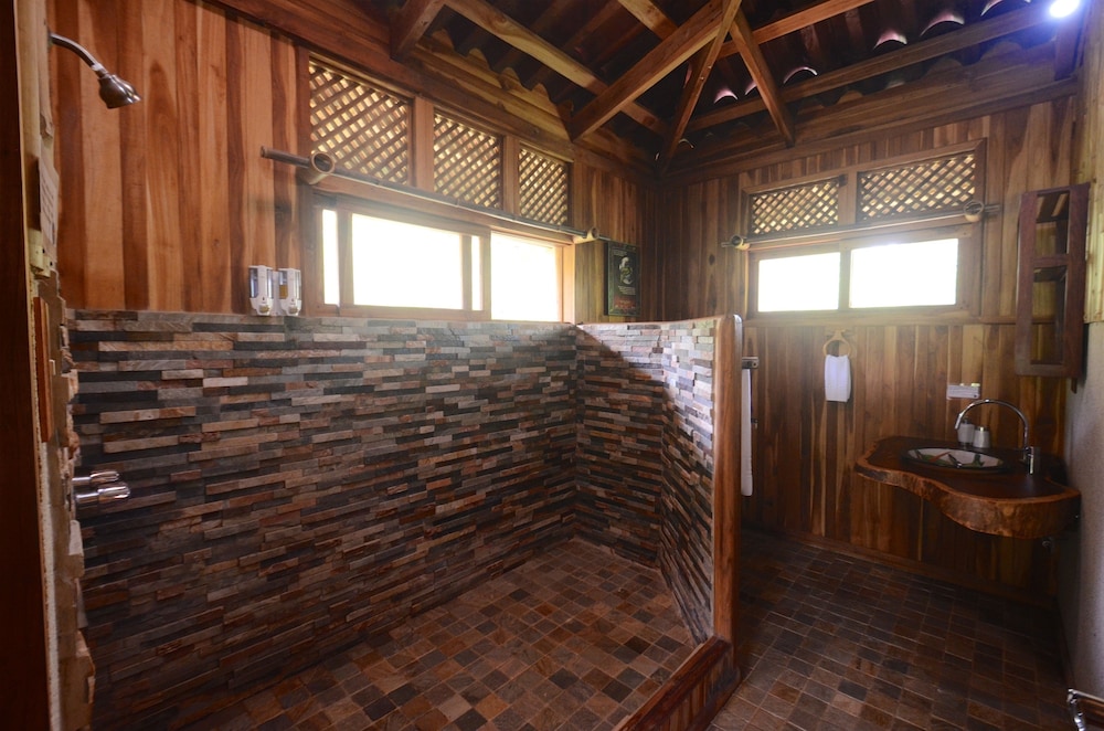 Macaw Lodge 28/64