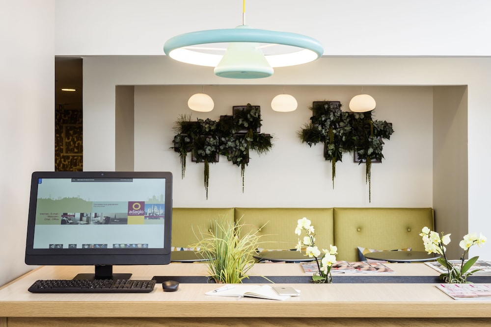 Aparthotel Adagio la Defense Courbevoie 10/70