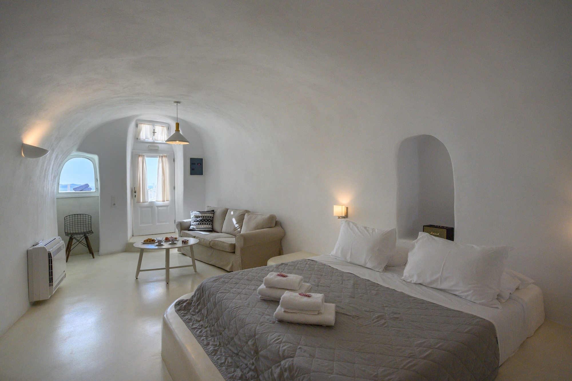 Aphrodite, Suite, Queen Bed, Caldera View, Outdoor Jetted Tub