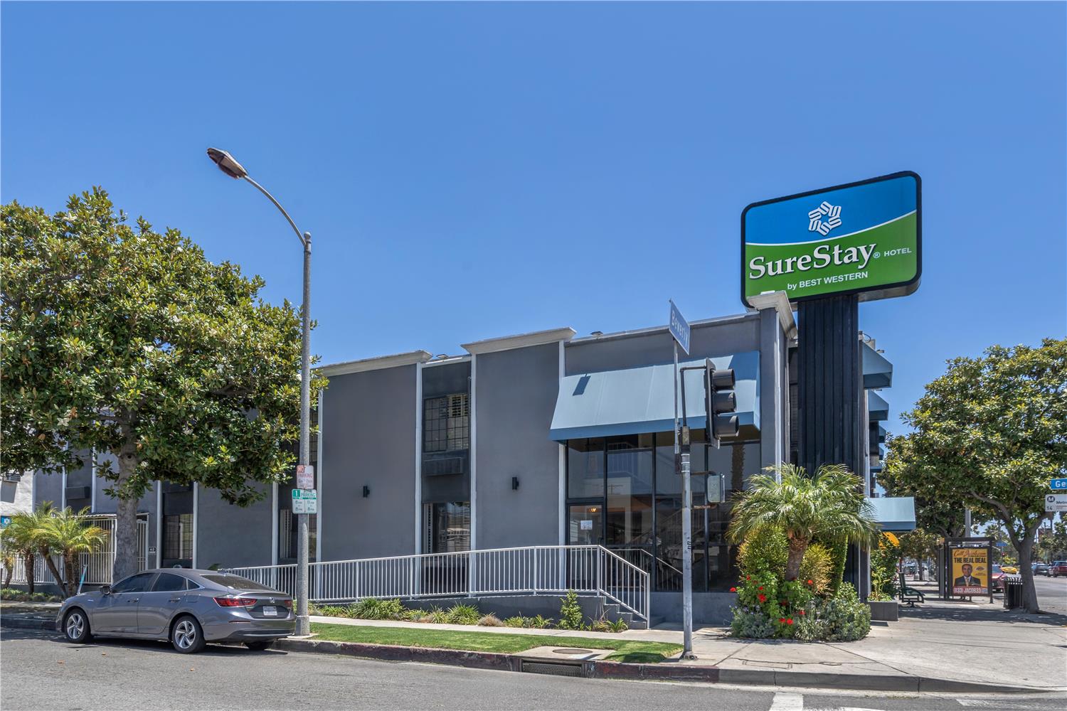 Surestay Hotel By Best Western Beverly Hills West 25/25