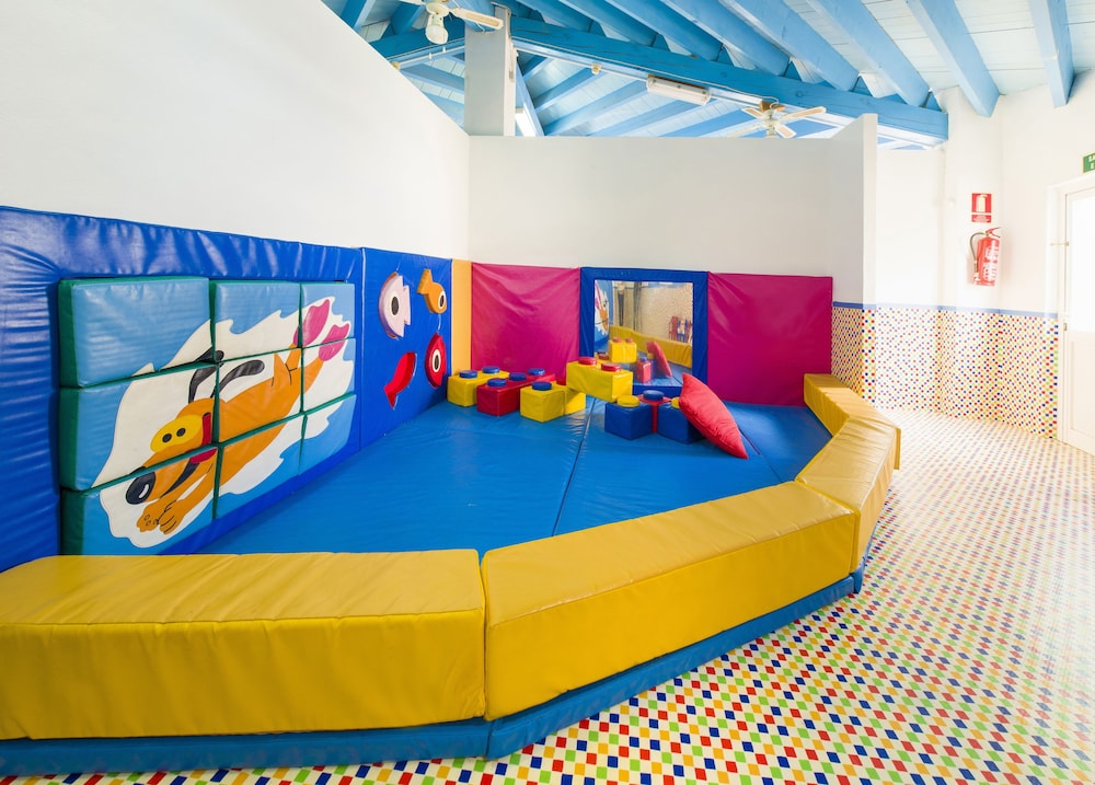 Coral Star Hotel 34/45