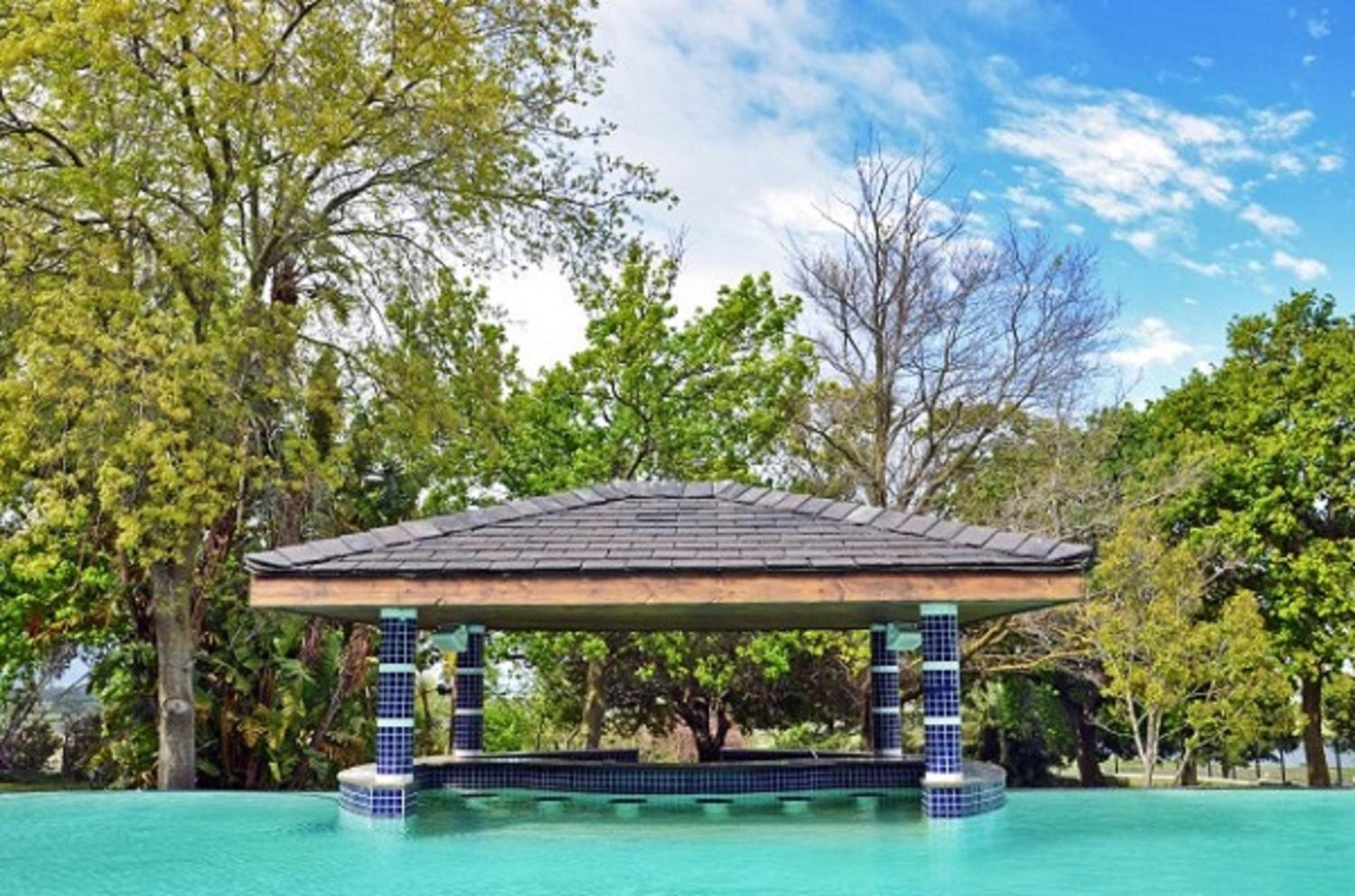 Ridgemor Villa 24/26