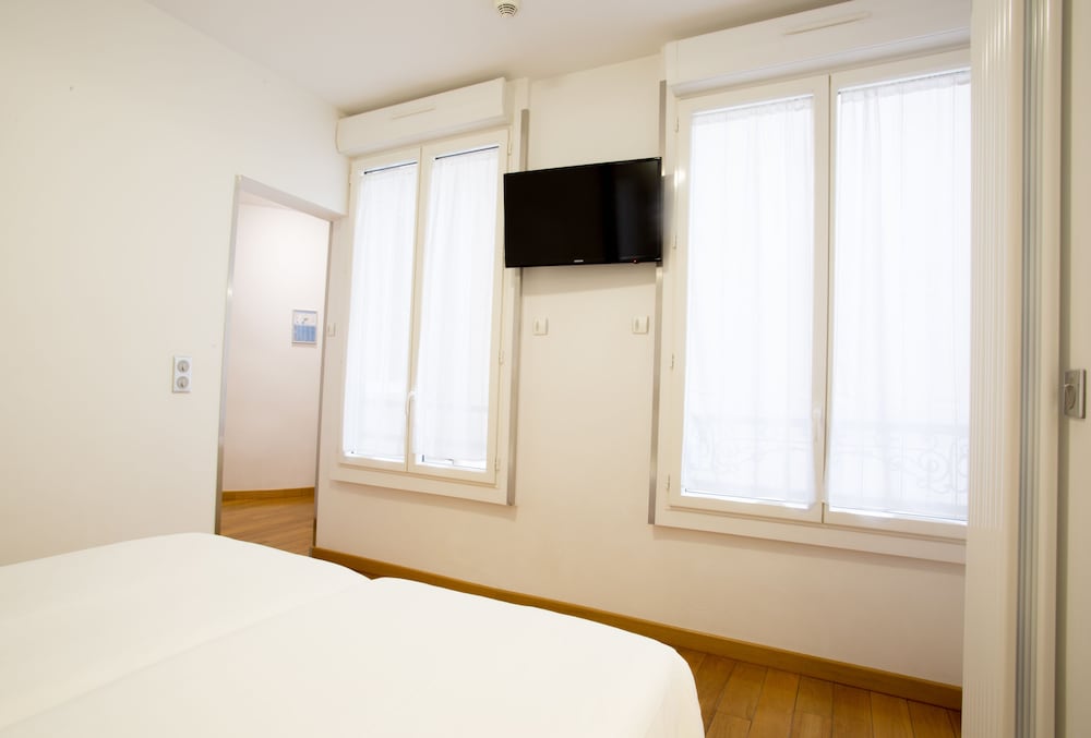 Hotel Darcet Paris 16/37