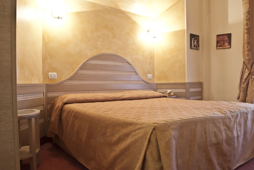 Hotel Nedy 19/47