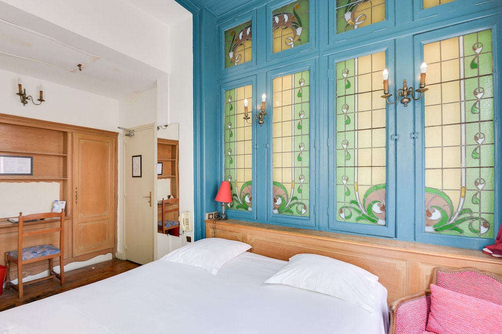 HOTEL NOTRE DAME 1/47