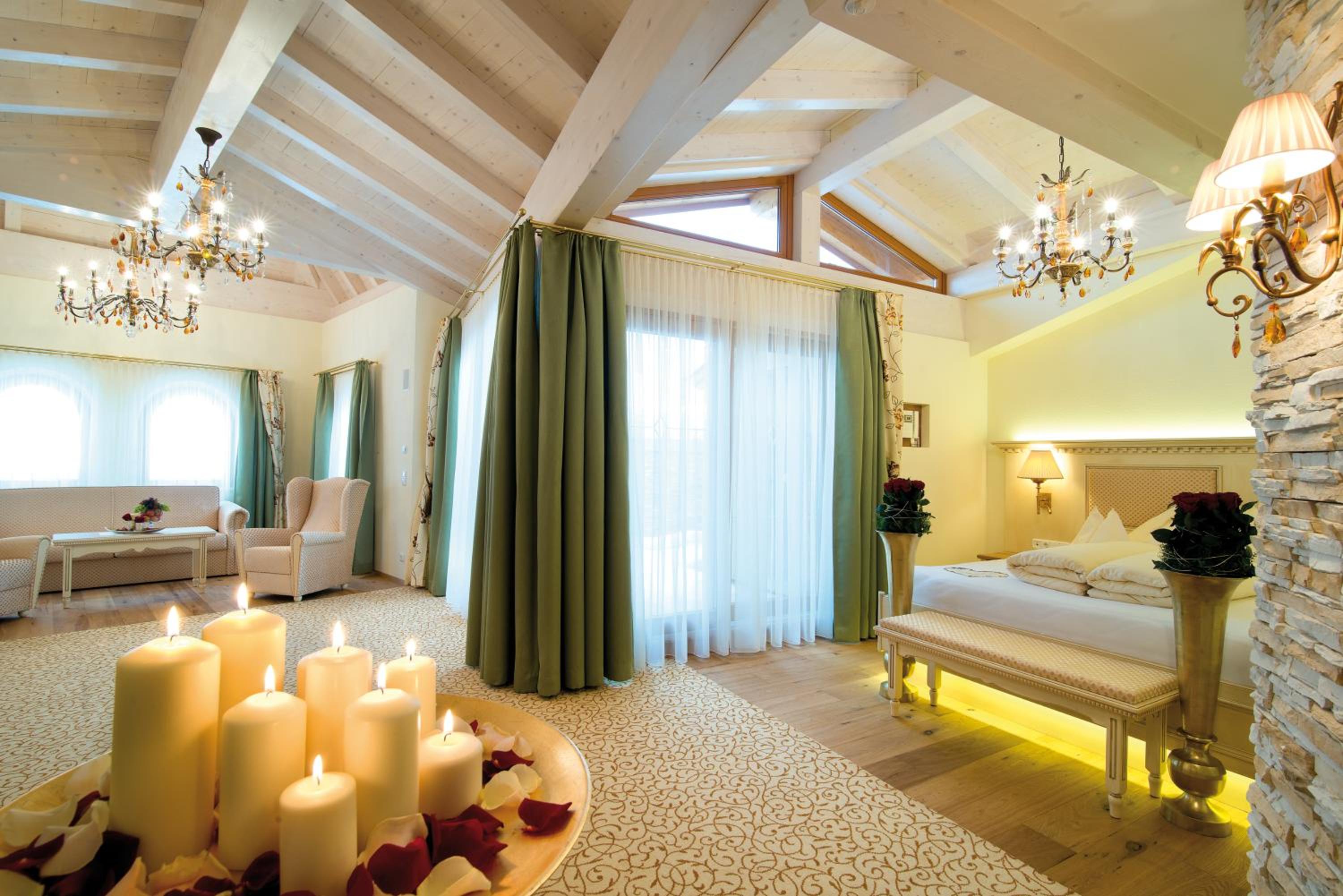 Deluxe, Suite, King Bed, Sauna