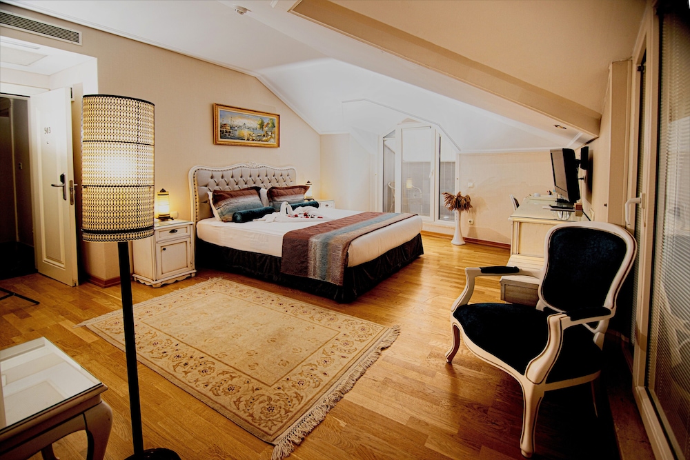 Recital Hotel 52/67