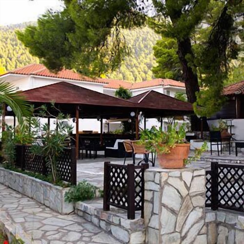 Delphi Resort 6/66