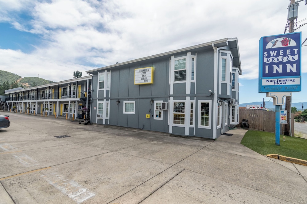 Sweet Breeze Inn 62/65