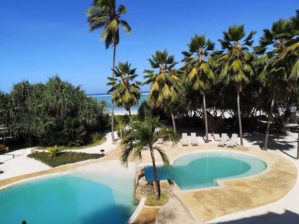 Zanzibar Pearl Boutique Hotel & Villas 38/40