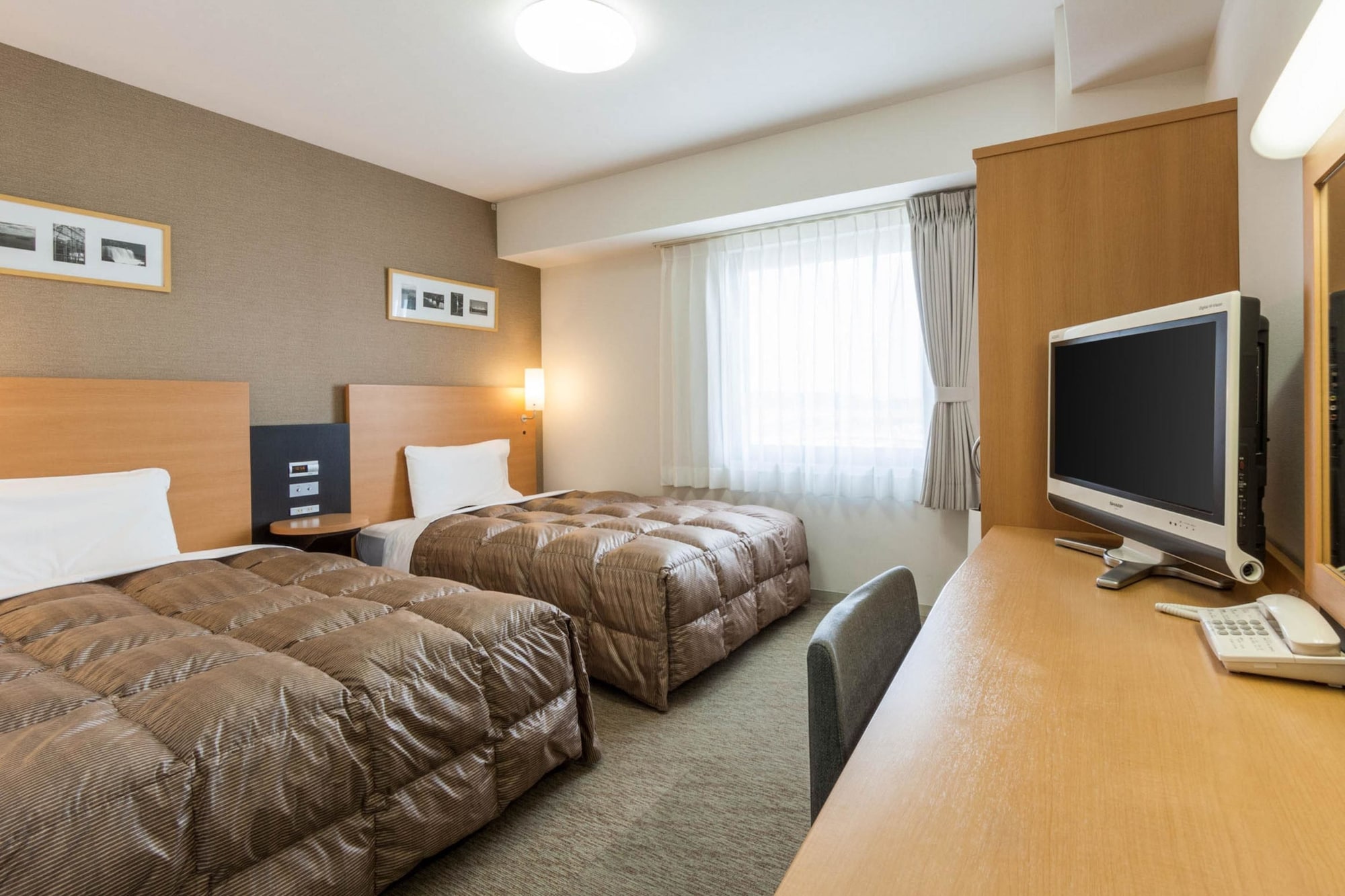 Standard, Twin Beds