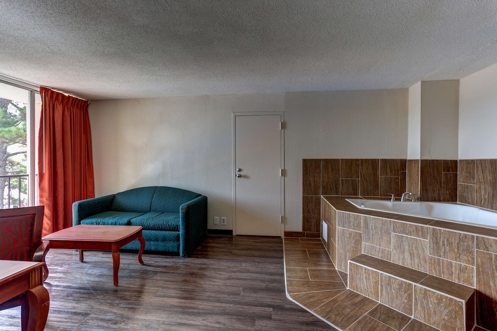 Motel6 Jackson, TN 40/54