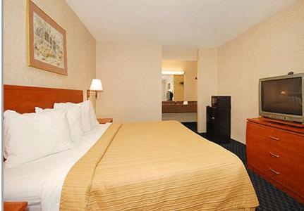Greenville Inn and Suites 4/25