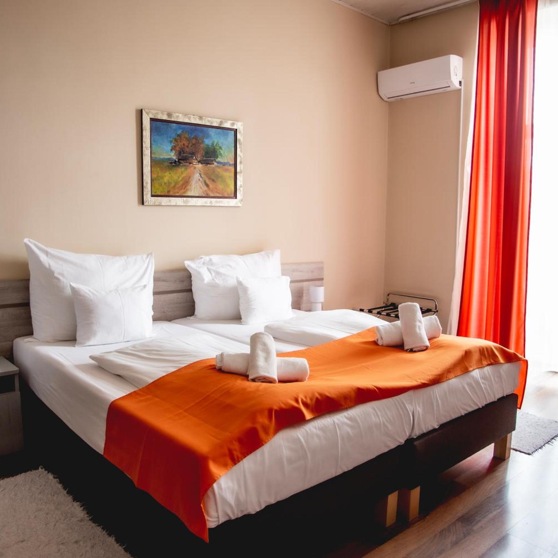 Hotel Kapos 9/50