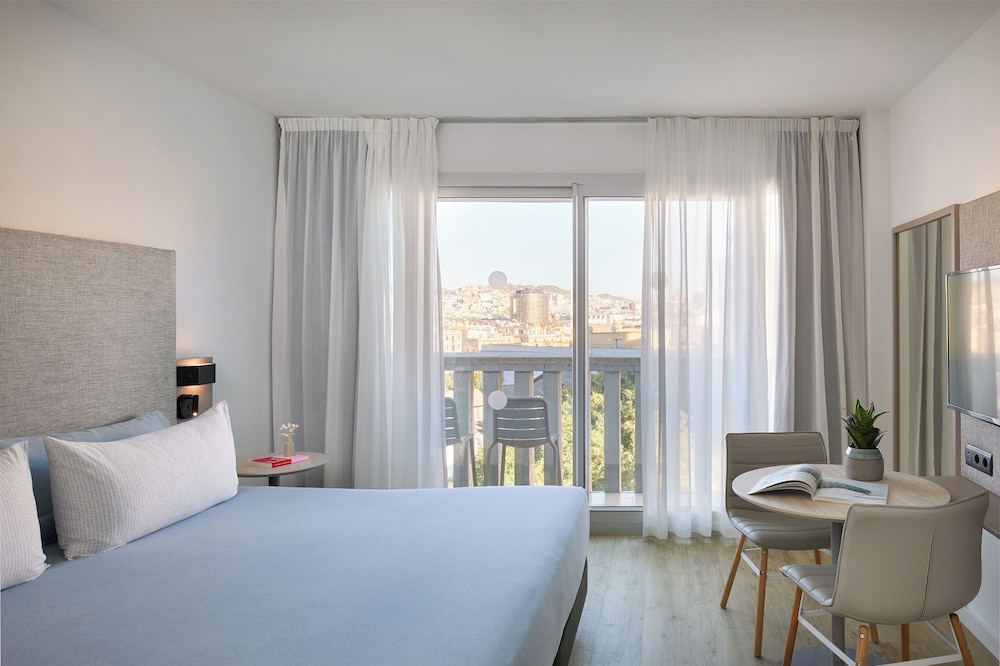 Innside by Melia Barcelona Apolo 30/75