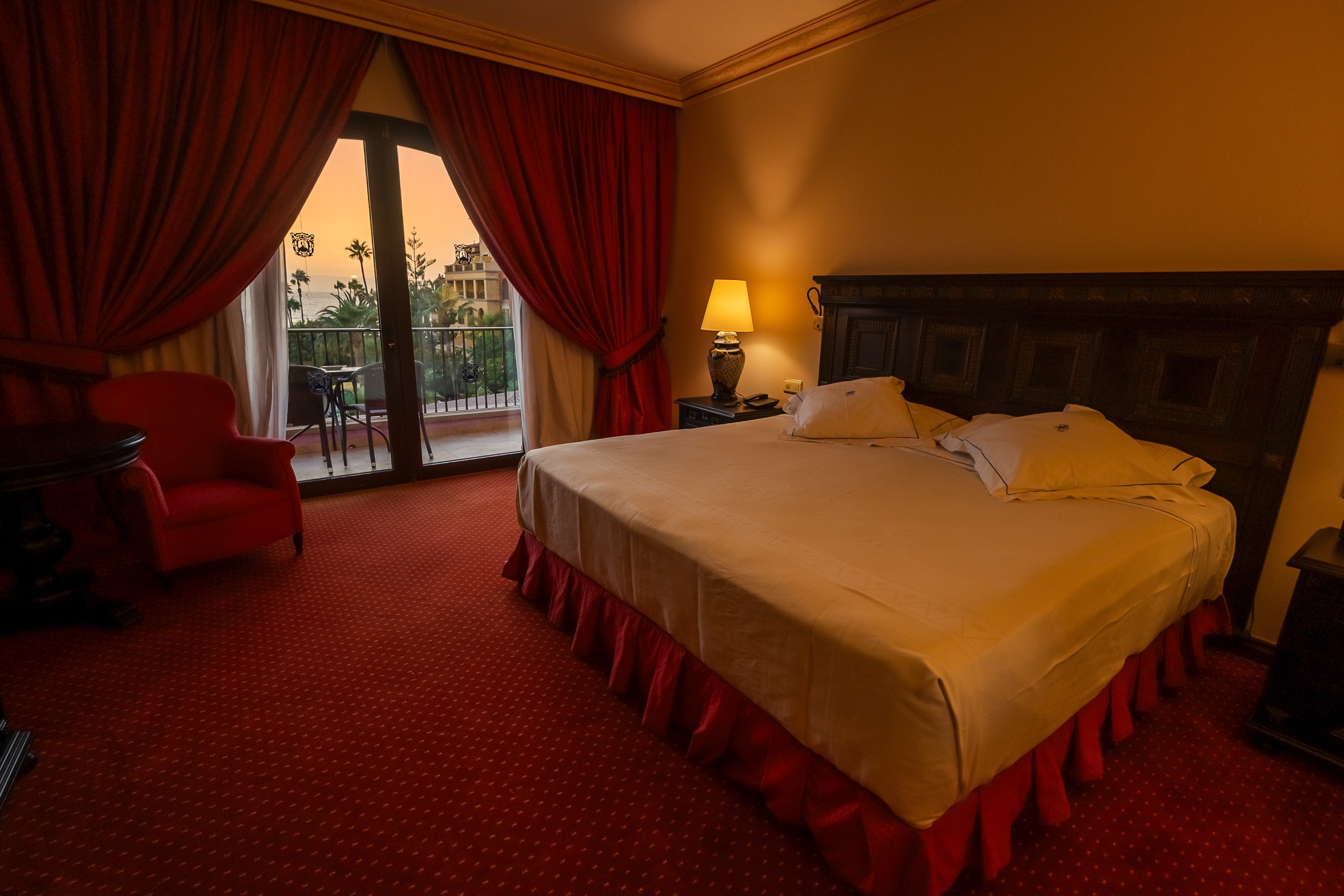 جناح، Europe Villa Cortes 5/10