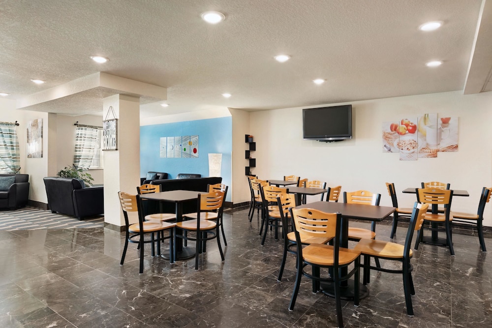 Microtel Inn And Suites By Wyndham Culpeper 20/29