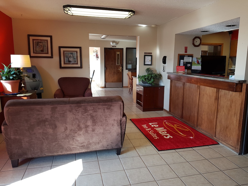 Le Mars Inn & Suites 3/42