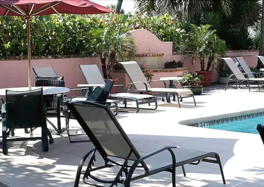 INN AT COCOA BEACH 33/35