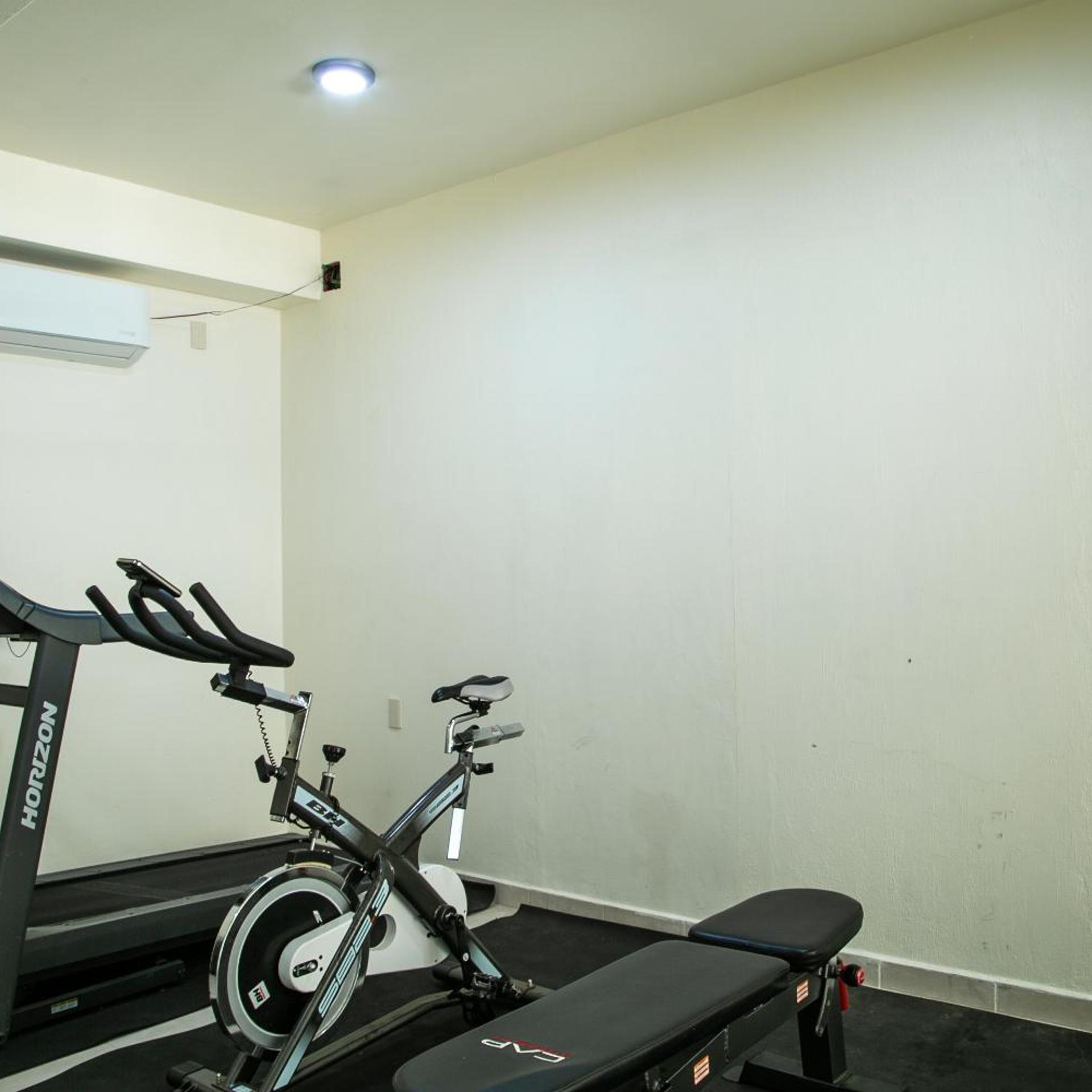 Relax Inn Suites 24/50