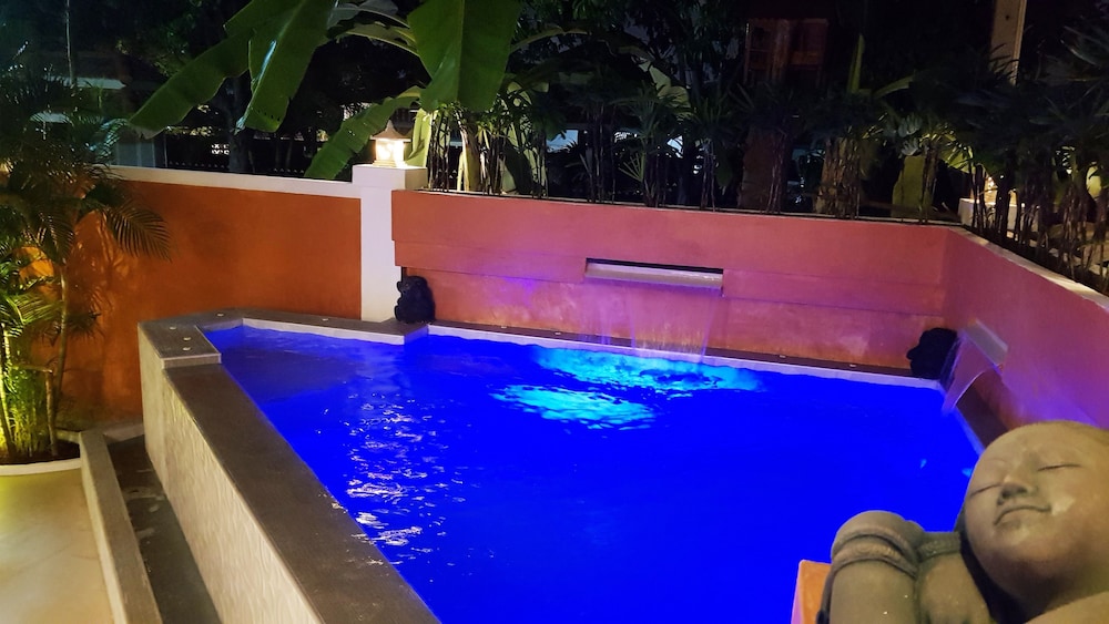 Yailand Luxury Pool Villa Pattaya 9/39