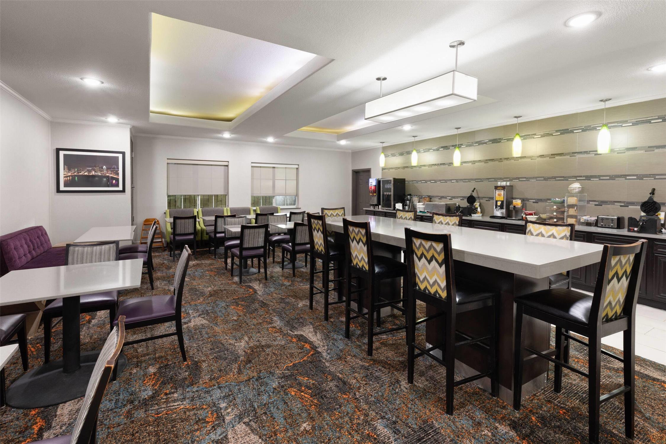 La Quinta Inn & Suites by Wyndham Kyle - Austin South 44/61