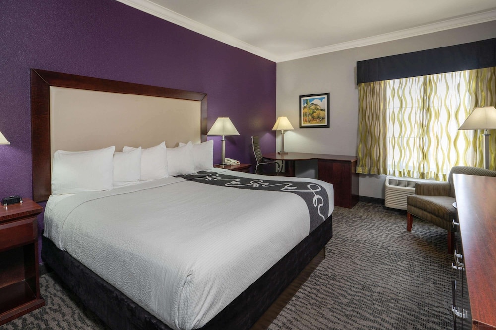 La Quinta Inn & Suites by Wyndham Loveland 17/45