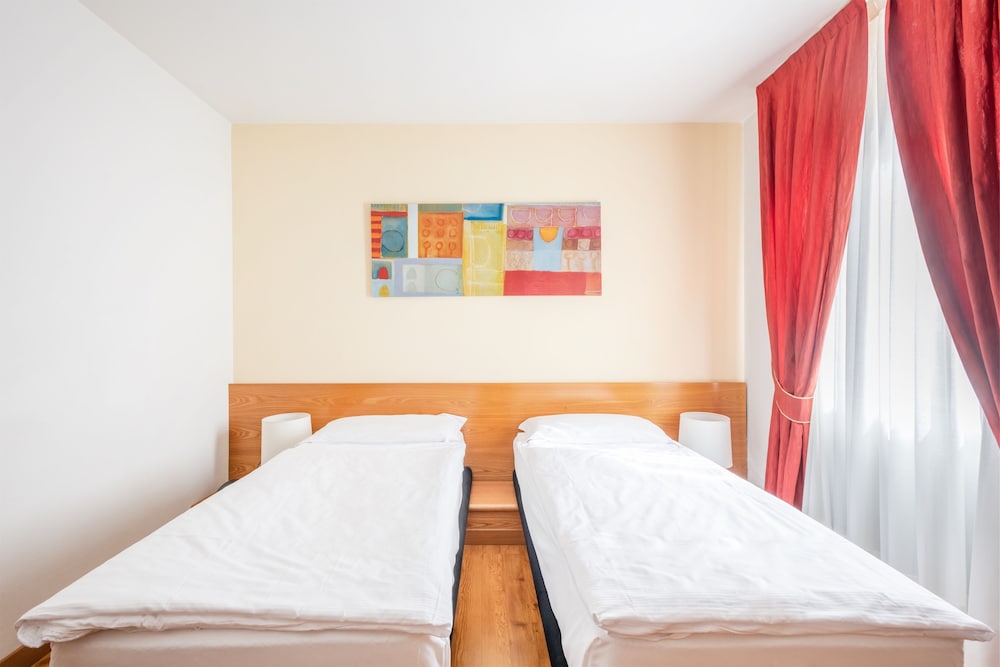 Alpina Hotel 14/68