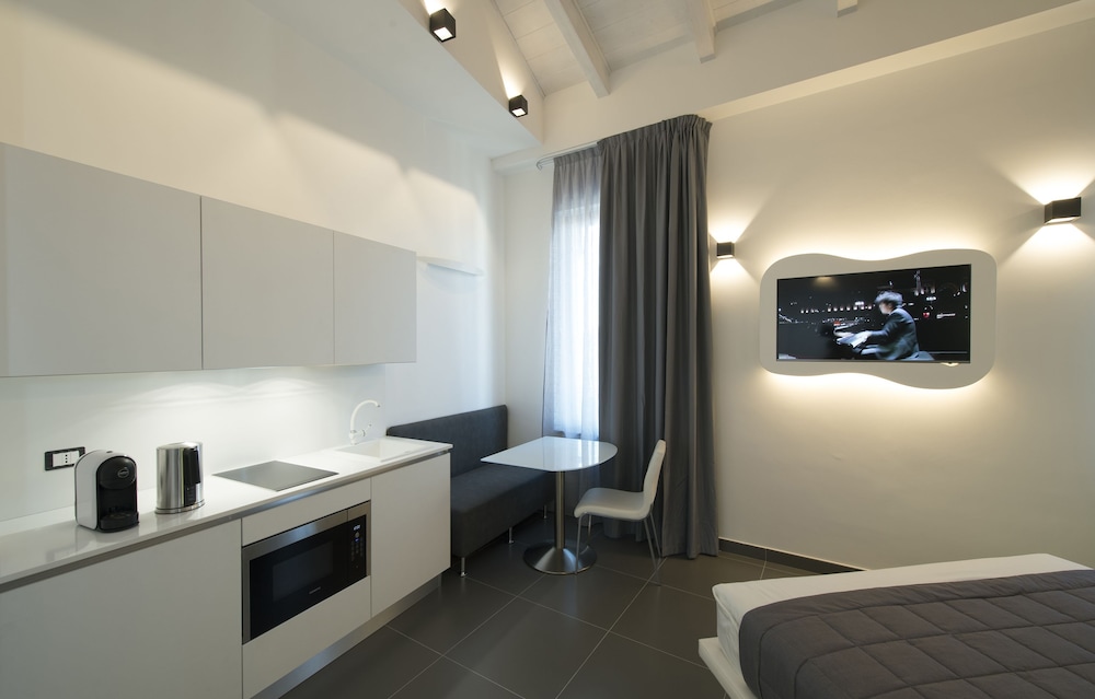 Mia Aparthotel 24/59