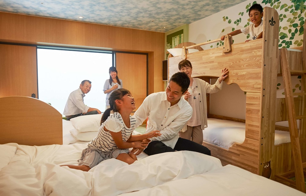 Hilton Tokyo Bay 40/76
