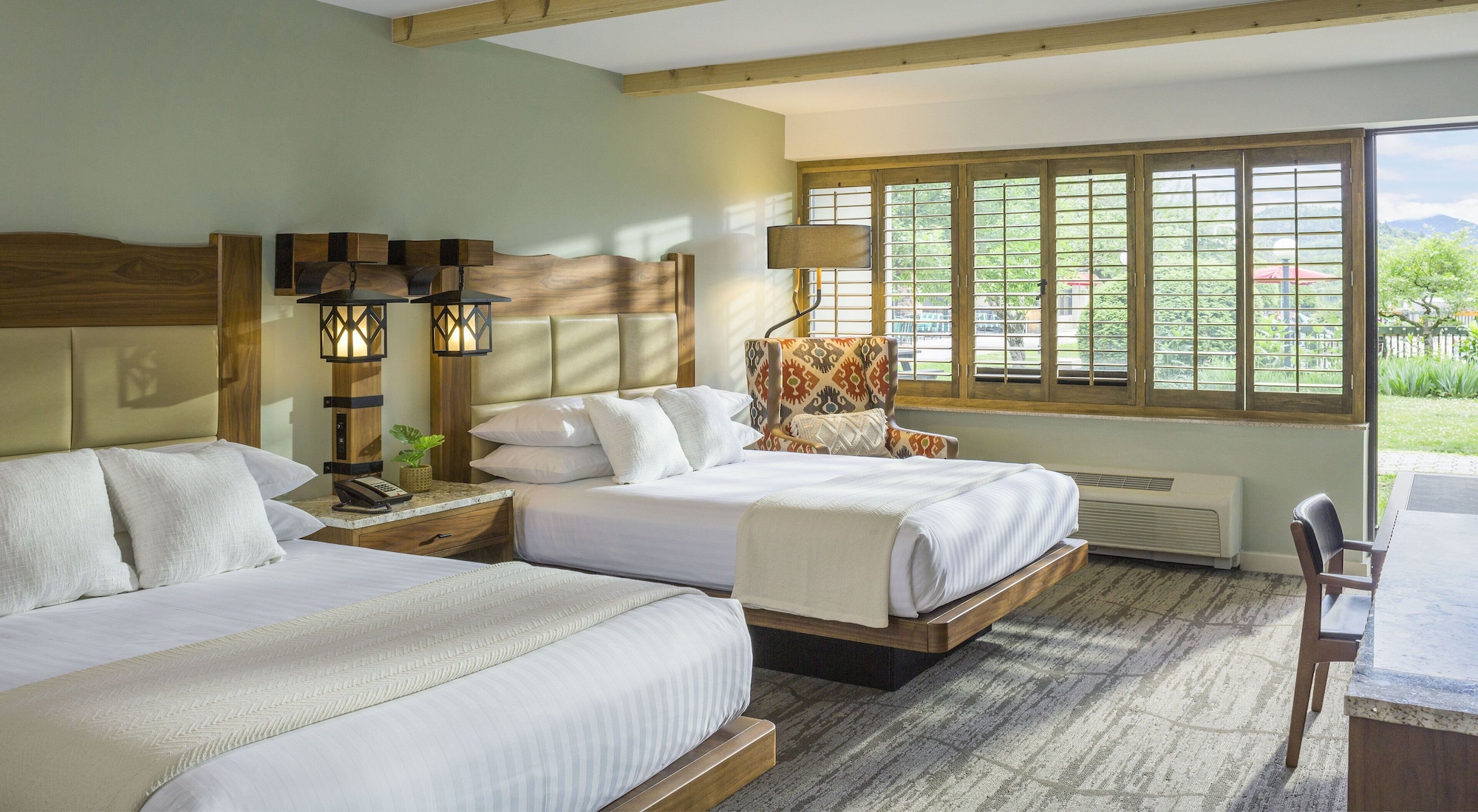 Resort, Deluxe, 2 Queen Beds, Courtyard View
