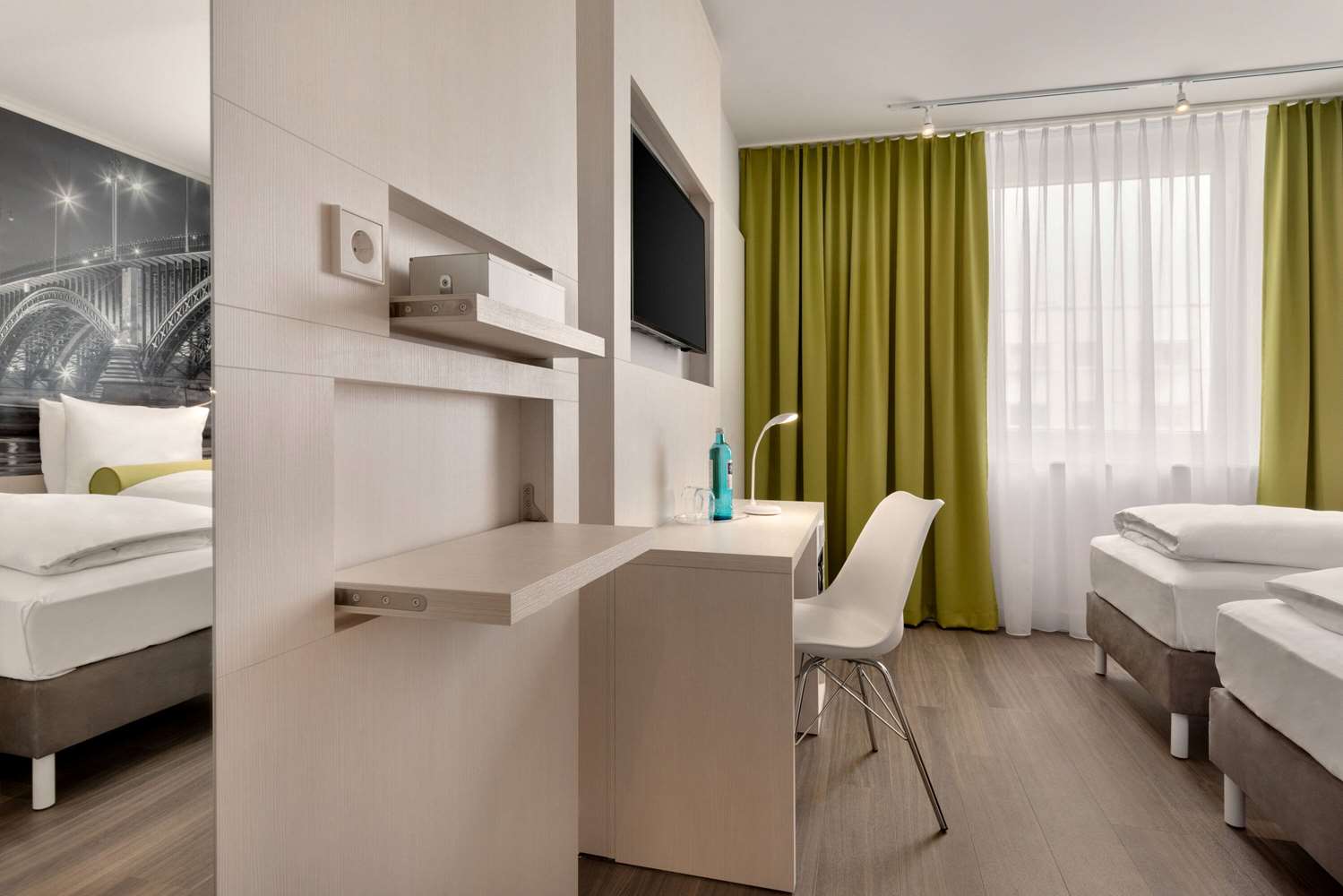 Super 8 By Wyndham Mainz Zollhafen 23/24