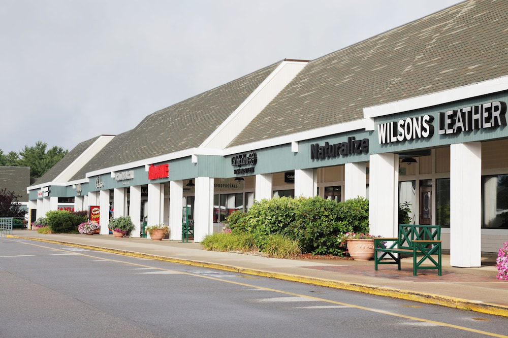 Coachman Inn 2/55