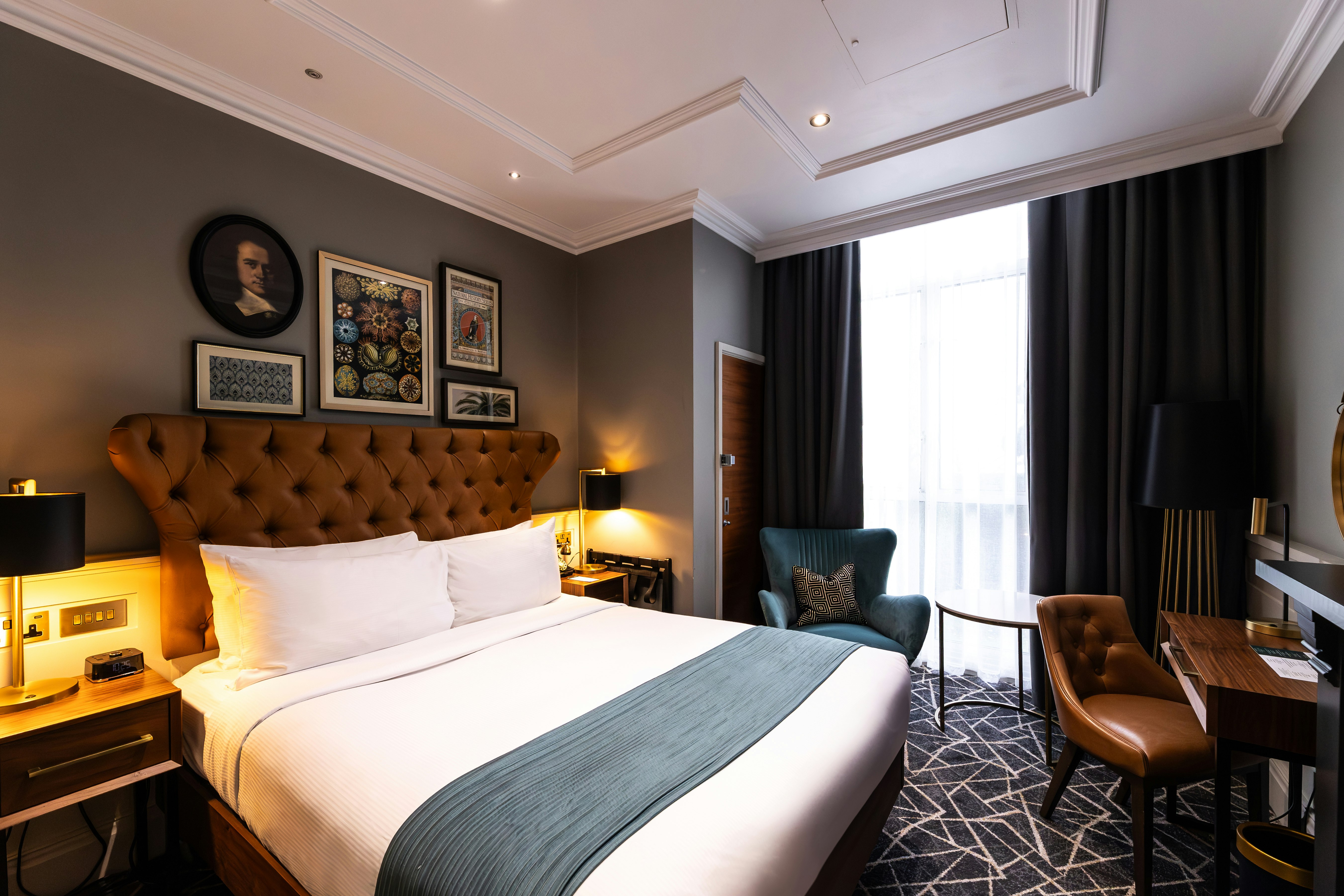 DELUXE, DOUBLE BED